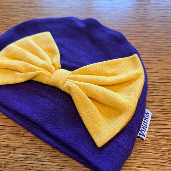 Baby Girl Minnesota Vikings Outfit - Picture 6 of 6